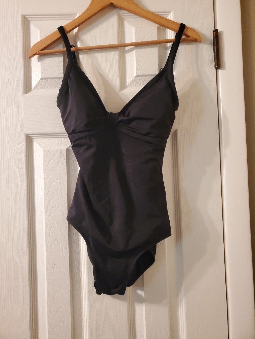Jantzen Black One-Piece Shaping Slip with Adjustable Straps Preowned